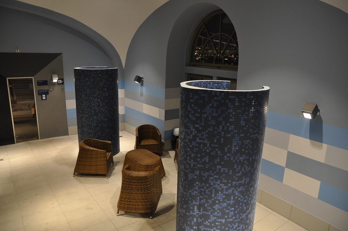 Relaxation lounge in the sauna complex at Rudas Baths, Budapest