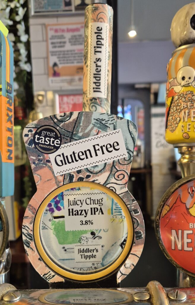 Juicy Chunk hazy IPA tap badge from Jiddler’s Tipple at the Hop Poles, Hammersmith